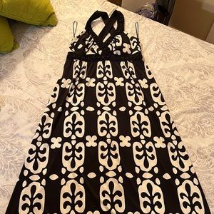 Long black and white dress